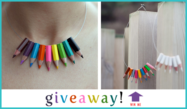 Handmade colored pencil necklace from Corazón de Galleta